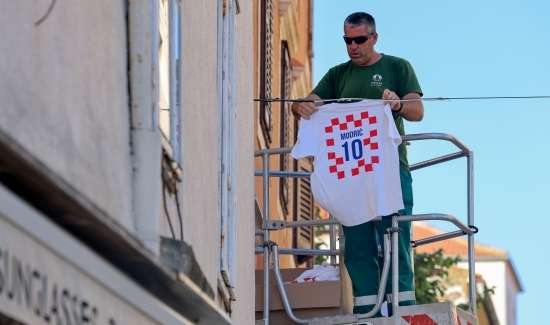 Kockice preplavile Poluotok: Zadar spreman za večer uz Vatrene