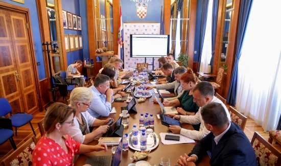 KOLEGIJ GRADONAČELNIKA Erlić najavio nove investicije: Vrtić, škola, biciklistička infrastruktura i kulturni sadržaji