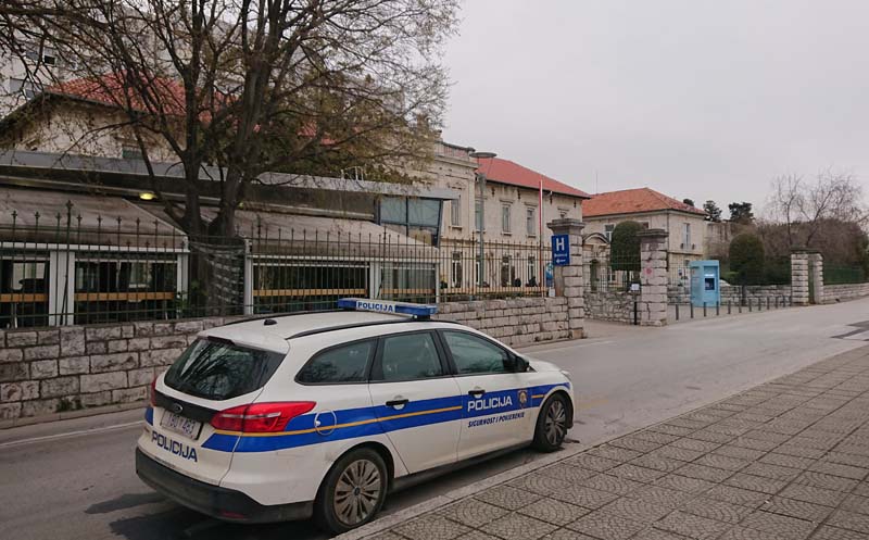 Muškarac (39) pao s 1. kata Odjela za COVID - 19 OB Zadar