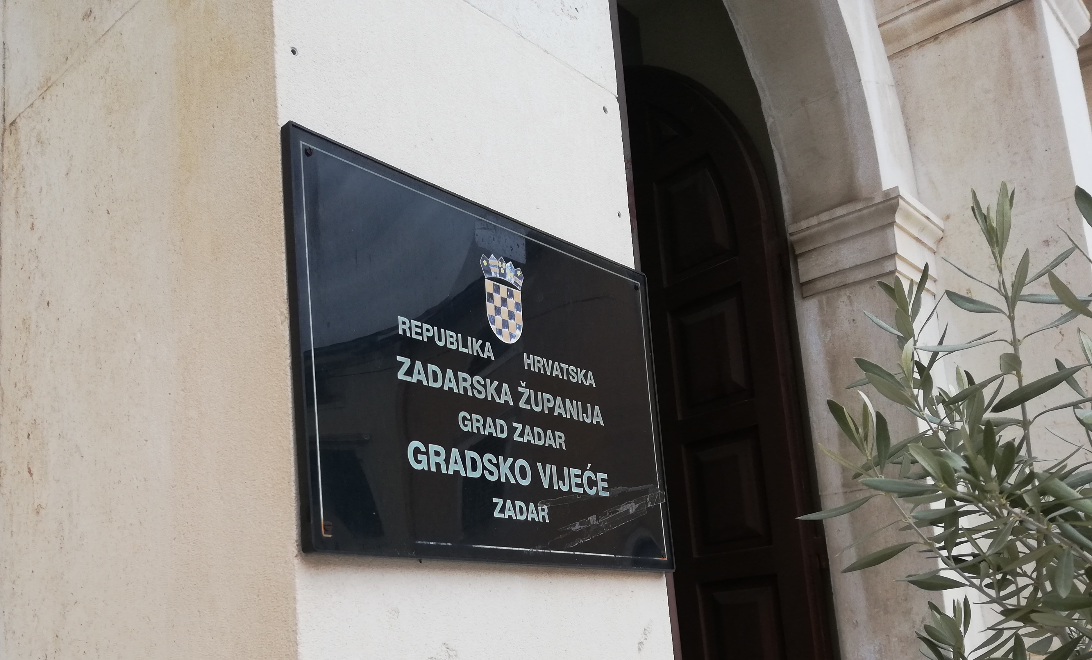 GRADSKO VIJEĆE Odluka o poskupljenju odvoza smeća stavljena van snage
