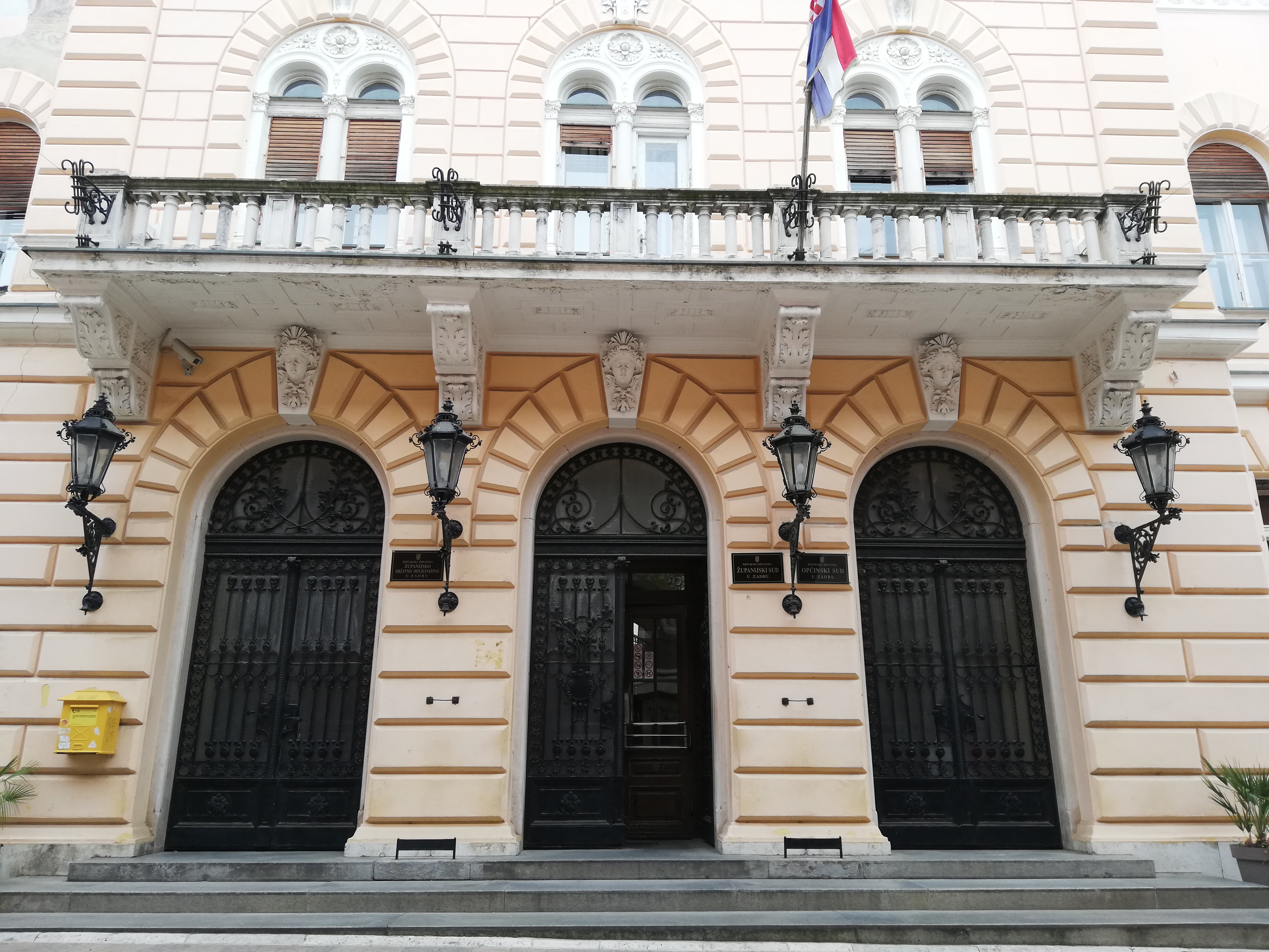 PODIGNUTA OPTUŽNICA PROTIV 23-GODIŠNJAKA Pijan i drogiran vozio prebrzo, skrivio prometnu nesreću, suvozač poginuo