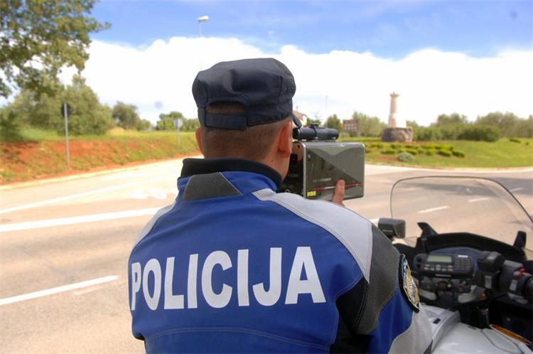 AKCIJA VIKEND Uhićen pijani vozač; nije se zaustavio na kontrolno-blokadnom punktu