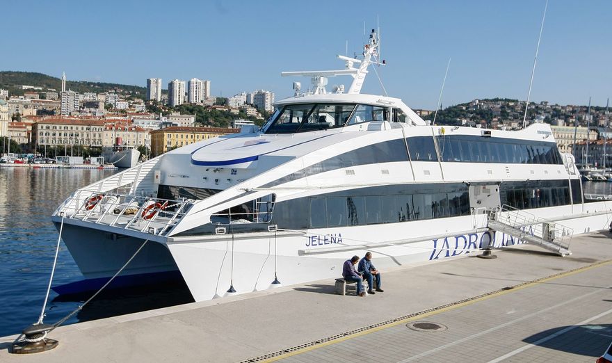 Popodne stižu avioni s hrvatskim državljanima, sutra se katamaranom u Zadar vraćaju radnici iz Italije