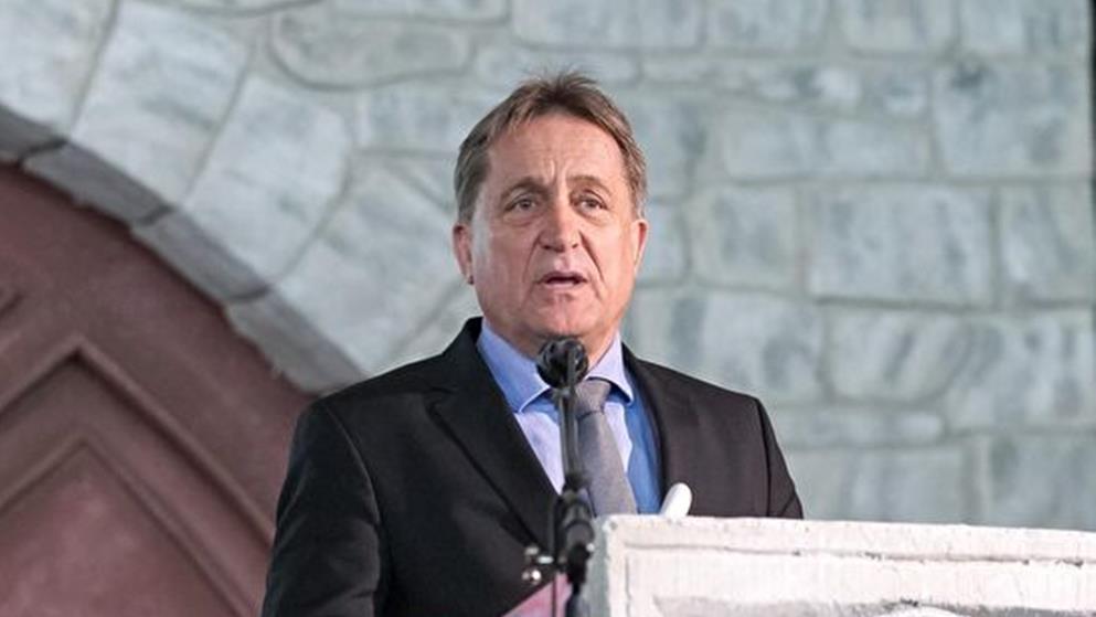 HDZ osudio vandalski napad na prostorije SDP-a i poručio: "Mi snage sa SDP-om odmjeravamo u političkom ringu gdje ih redovno pobjeđujemo"