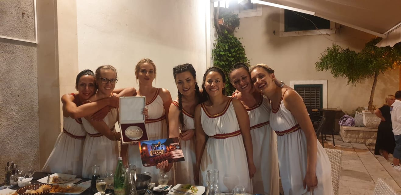 Klapa Kapric osvojila srebro na završnoj večeri ženskih klapa u Omišu