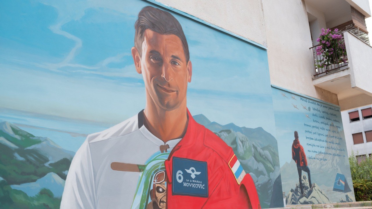 DIRLJIVA GESTA PRIJATELJA POGINULOG PILOTA Zadar dobio mural posvećen Marku Novkoviću