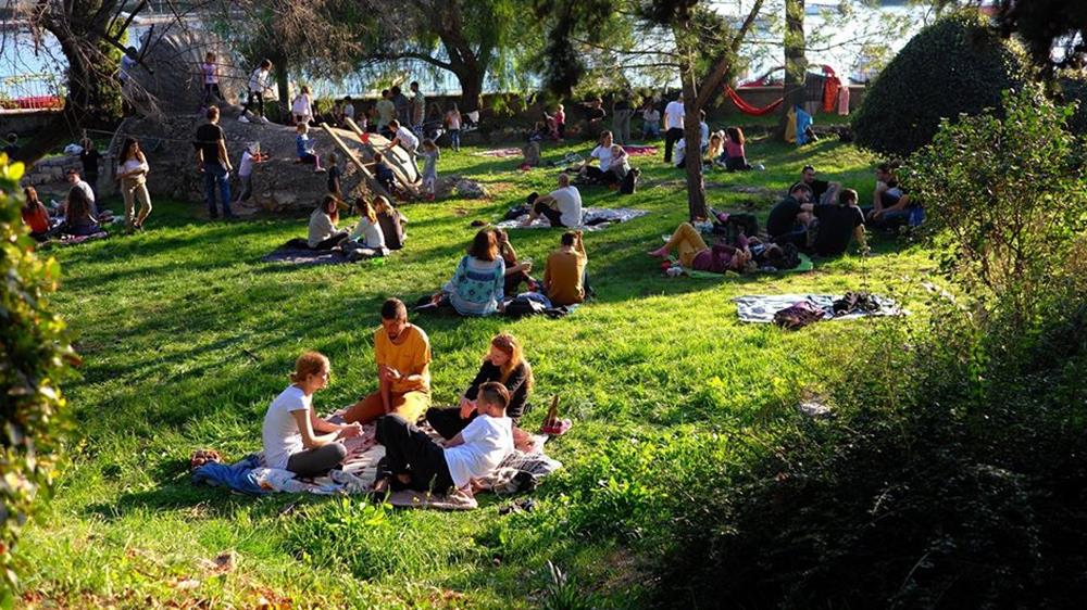 ZAVRŠEN PROJEKT MREŽE SOLIDARNOSTI ZD Godinu dana volonterskog angažmana s ciljem stvaranja pozitivnih promjena u zajednici