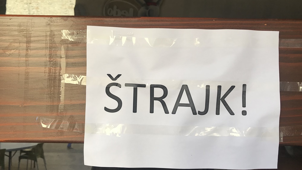 ŠTRAJK U STUDENTSKOJ MENZI: Želimo da nam visina plaće bude u kolektivnom Ugovoru,  a ne da o njoj odlučuje tko hoće!