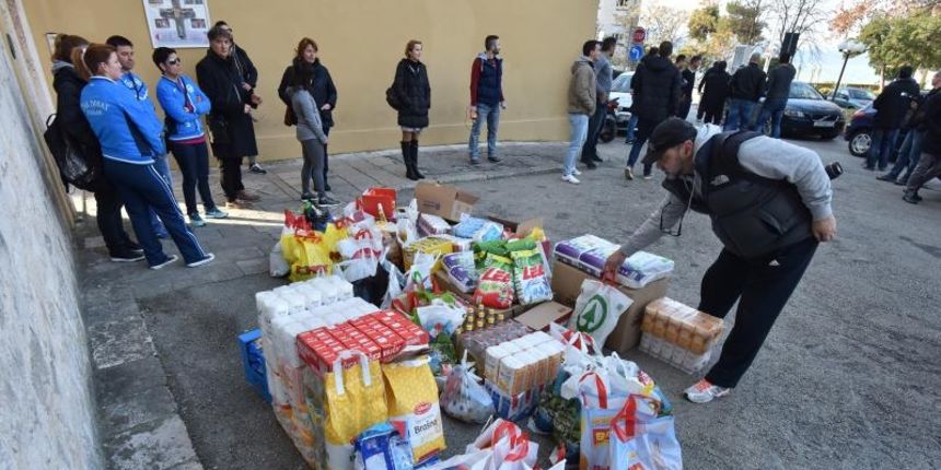 HUMANITARNA AKCIJA Zadarski sportaši šesti put za Socijalnu samoposlugu