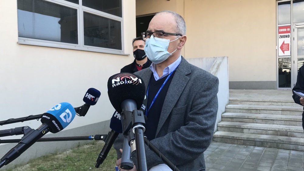 DR.ČULINA: " Na COVID odjelima je sve više osoba mlađe dobi koji završe na respiratoru!"