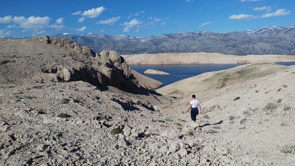 PAG - DRUGA STRANA MJESECA Uređenje staza se nastavlja