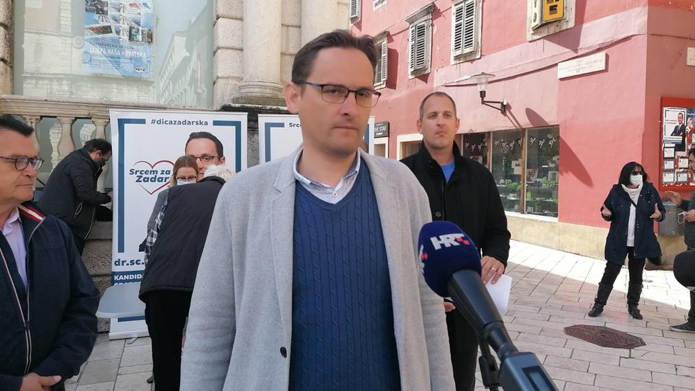 KOALICIJA SRCEM ZA ZADAR O SNIMCI PRIKUPLJANJA POTPISA ZA DUKIĆA Ova video snimka je snimka poraza i bolnog stida grada Zadra!