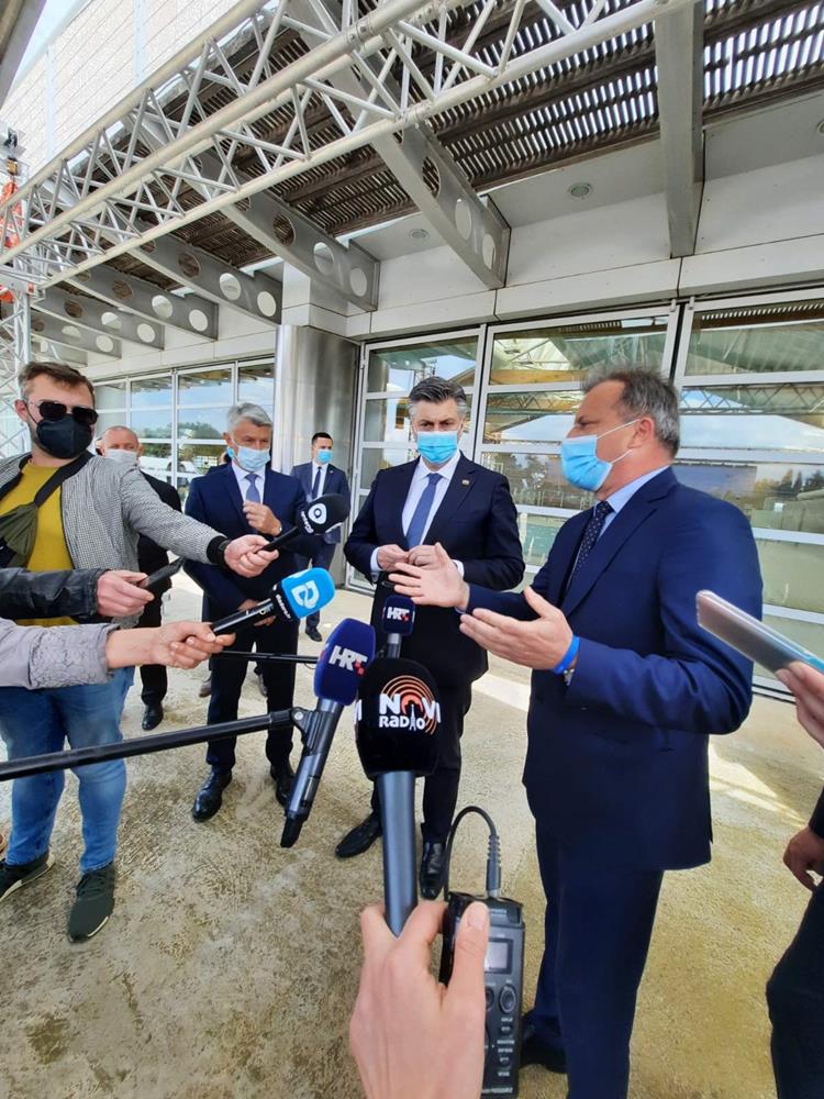 Plenković: Država normalno funkcionira, ja se ne prepucavam s Milanovićem