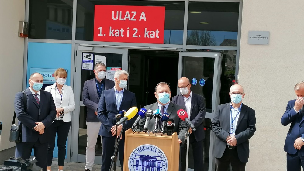 Ministar Beroš u Zadru: "Platforma za cijepljenje funkcionira, pozivam sve da se prijave i bit će cijepljeni"