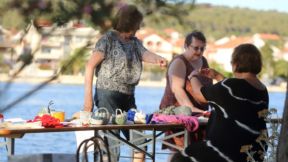 AKTIVNO BIBINJE OBILJEŽILO SVJETSKI DAN PLETENJA Bibinjski plet vratio se na Taline