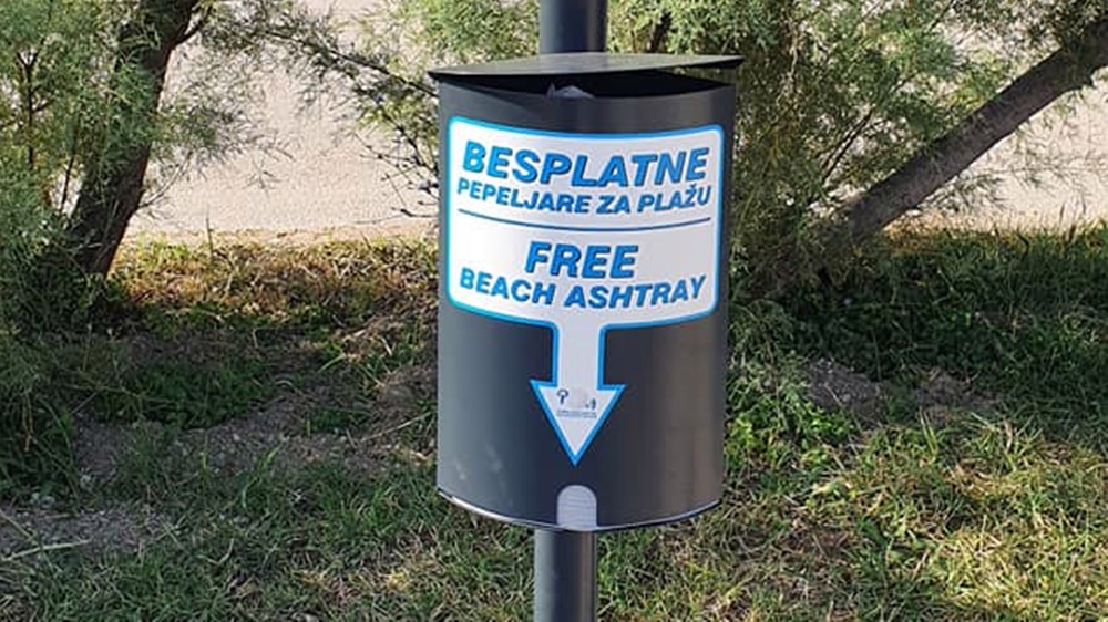 Jednokratne pepeljare od biorazgradivog papira na plaži Prosika u Pagu