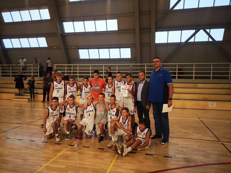 1. TURNIR GRADA GLINE Predstavnici Škole košarke Zadar u finalu poraženi od Cedevite Junior