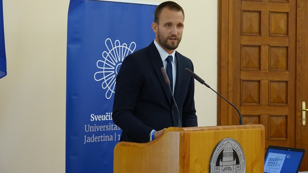 MINISTAR ŠIME ERLIĆ ODGOVORIO NA PROZIVKE Građevinska dozvola je izdana temeljem svih prostorno planskih uvjeta za gradnju, sukladno dozvoli se i izvode radovi!