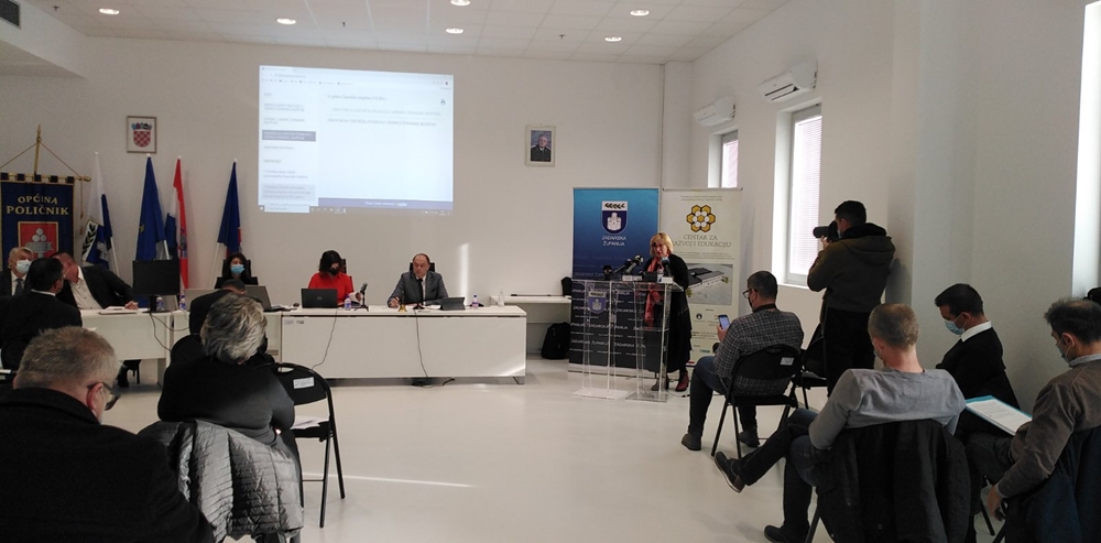Na Županijskoj skupštini usvojen 1 i pol milijardu kuna težak proračun za 2022., oporba upozorava – proračun se ne bavi pravim problemima i nije razvojan; točka o preseljenju Ljekarne maknuta s dnevnog reda