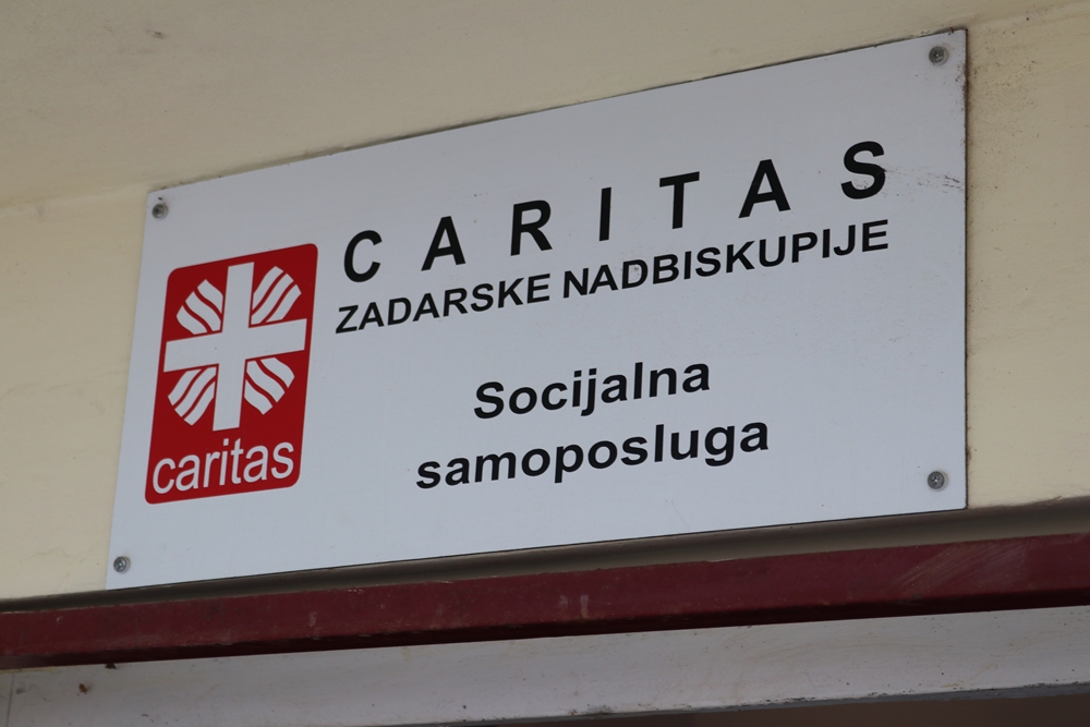 Iz Vrsi u socijalnu samoposlugu stiglo preko tonu i pol namirnica