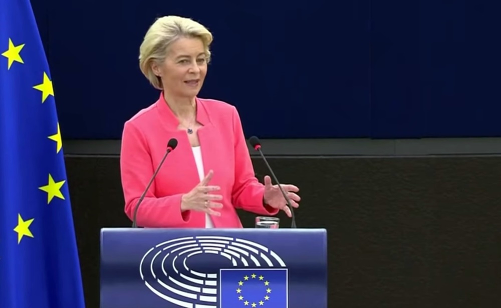 Von der Leyen: "Europska unija trebala bi razmisliti o obveznom cijepljenju protiv koronavirusa"