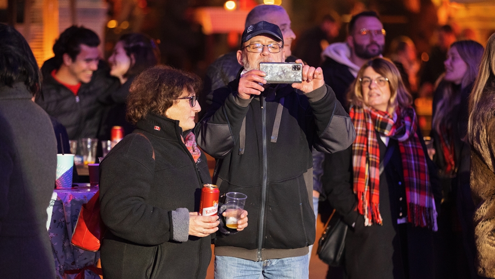 /FOTO/ ZAVRŠIO ADVENT U ZADRU 2021. Spektakularni završetak uz grupu Kanela