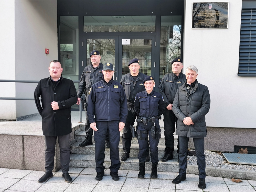 Župan Longin posjetio graničnu policiju: "Sigurnost je brend Zadarske županije"