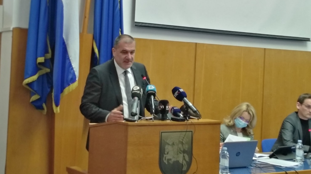 NEKIĆ ODGOVARA VUKOŠI Naš plan je svoj djeci sufinancirati karte za kazalište, pa pozivam SDP da odblokiraju proračun kako bi se ta ideja provela!