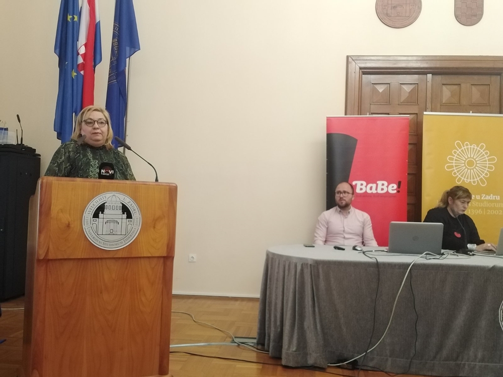 ONLINE NASILJE NAD ŽENAMA POSTAJE SVE VEĆI PROBLEM Od tzv. osvetničke pornografije preko online uhođenja do objava na lažnim profilima