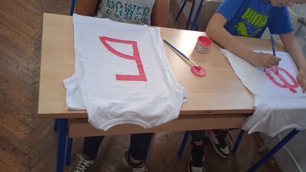 "IZ UČIONICE NA ULICU" Gradske ulice Poluotoka  pretvaraju se u Stazu glagoljaša