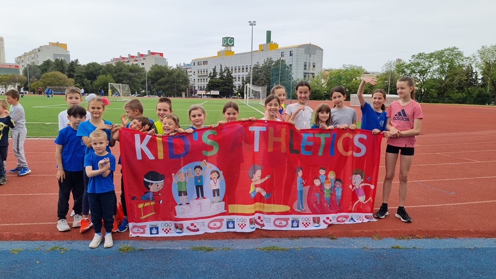 KIDS' ATHLETICS Zlatne medalje Lavovima i Tigrovima AK Alojzije Stepinac, dva odličja za OŠ Bartol Kašić
