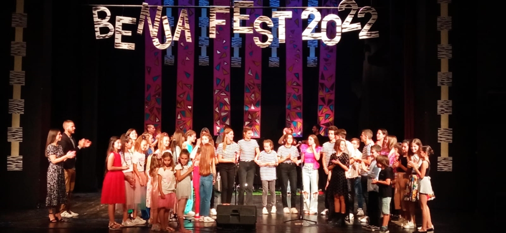 30. JUBILARNI BENJA-FEST: Glazbom i plesom oduševili publiku u HNK Zadar