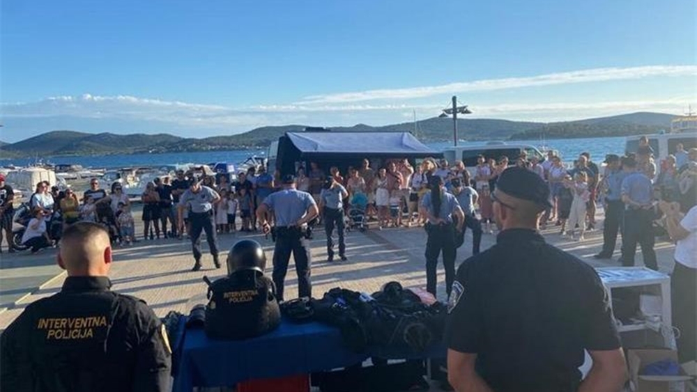 Dan otvorenih vrata policije u Biogradu