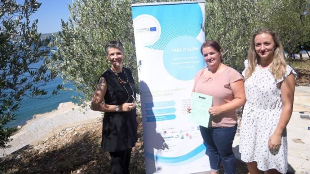 Sveučilište u Zadru lokalnim OPG-ovima dodijelilo certifikate u okviru projekta TAKE IT SLOW