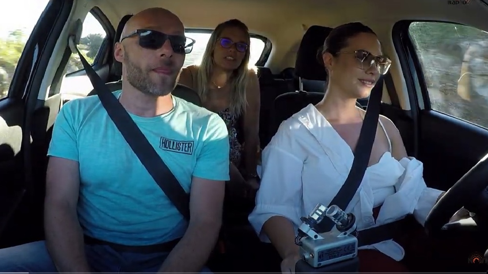 NEWCARPOOL NOVOG RADIJA Mario Roth  u novom izdanju carpoola s našim curama zapjevao dalmatinske pjesme!