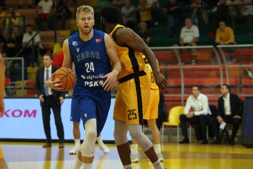 MOŽE I BEZ BOŽIĆA Zadar na Gripama pobijedio Split!