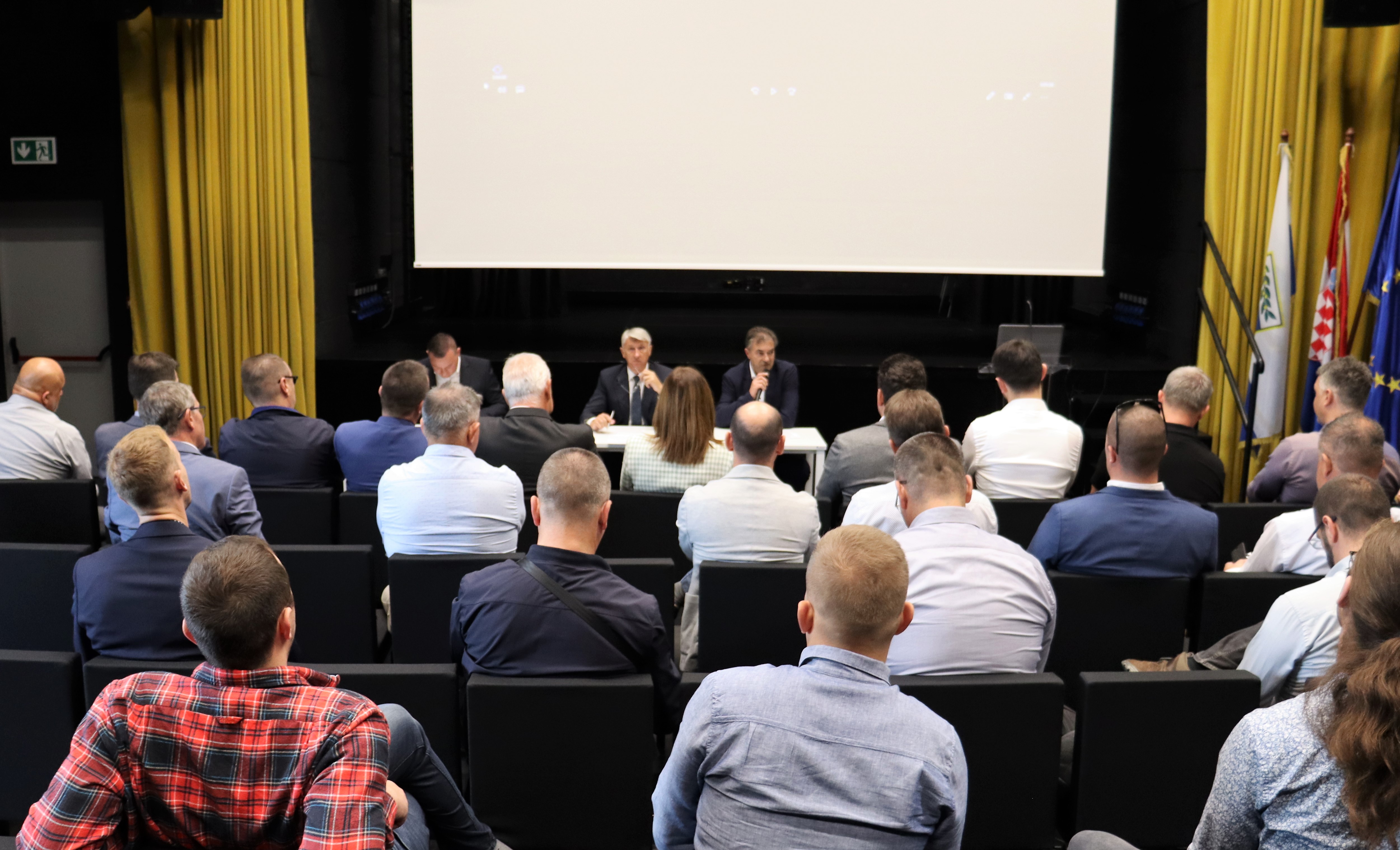 Sastanak župana s gradonačelnicima i načelnicima: "Očekuje nas izazovna 2023. godina"