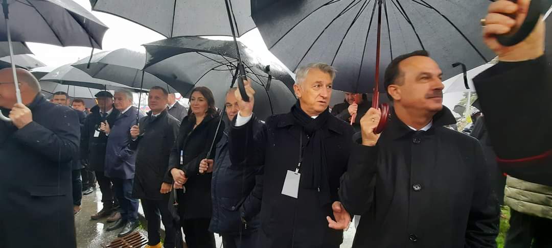 Župan Longin u Vukovaru: "Tragedija koja se dogodila u Vukovaru i Škabrnji trajno će ostati upisana u sjećanje hrvatskog naroda