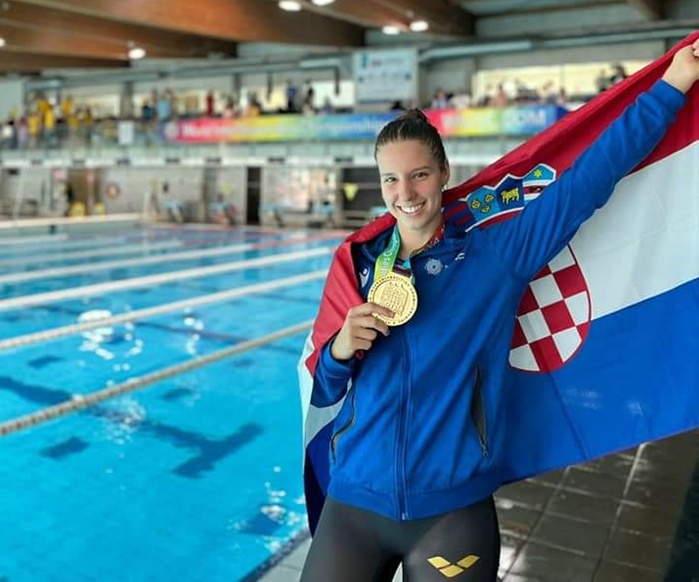 Plivačica Sveučilišta u Zadru Ana Burazer osvojila zlatnu medalju u Barceloni!