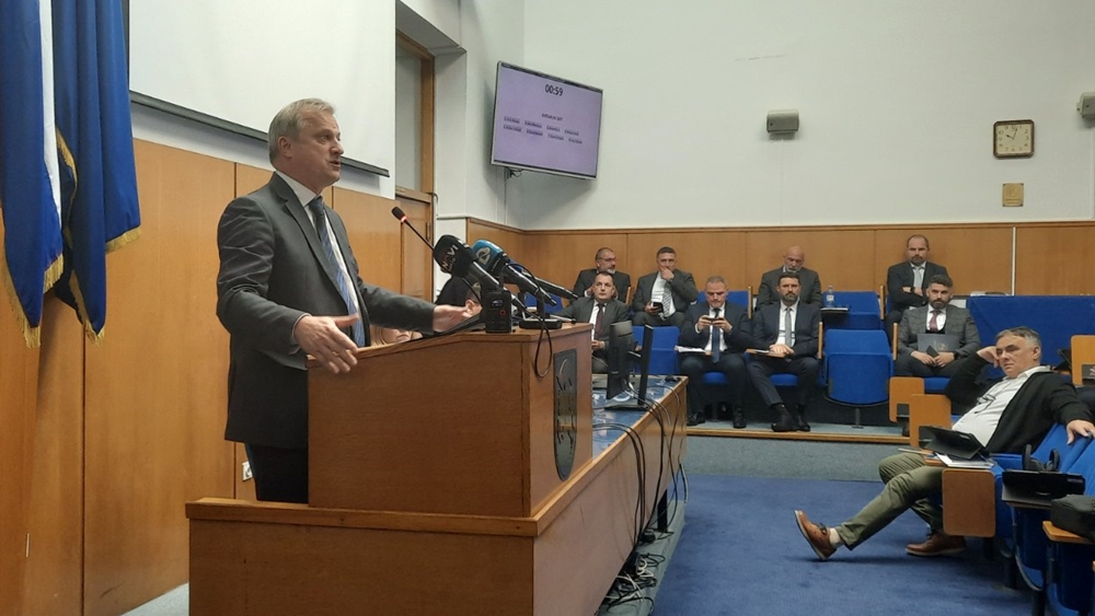 Dukić uoči GV-a o većini: "Štetne odluke za Zadar donijet će i danas"