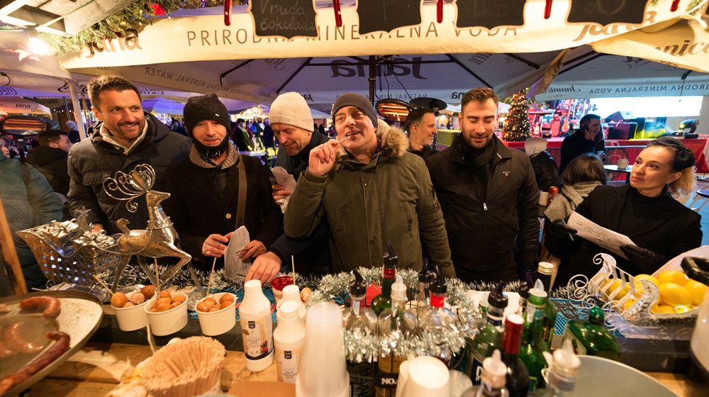 ZADARSKI ADVENT Gdje se najbolje jede, a gdje pije: U četvrtak ocjenjivanje ponude pića i hrane adventskih kućica