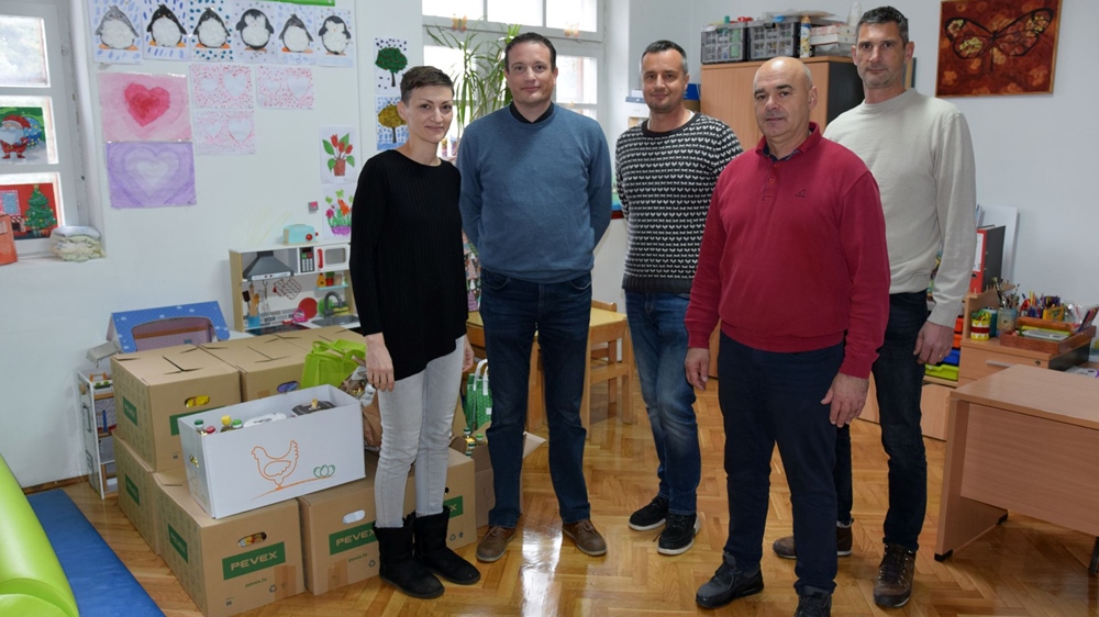 Sveučilište u Zadru doniralo potrepštine Udruzi za autizam Zadar
