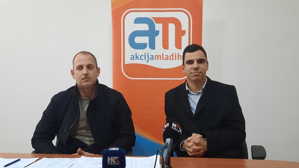 GRADONAČELNIČE- SVJETLA RADE, PLAĆE STIŽU, GRAD FUNKCIONIRA  Vijećnik Tadin pozvao Dukića da se posveti ozbiljnim problemima u Liburniji