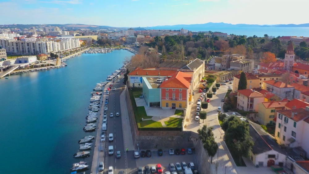 POVODOM 14. ROĐENDANA MAS-a Sutra se otvara izložba „Staklo starog vijeka iz Muzeja Mimara“