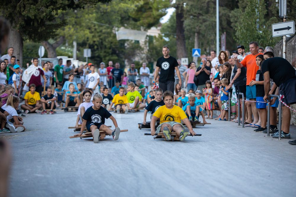 Ovu subotu u Sv. Filip i Jakovu kreće maškarano izdanje legendarnih balinjeri
