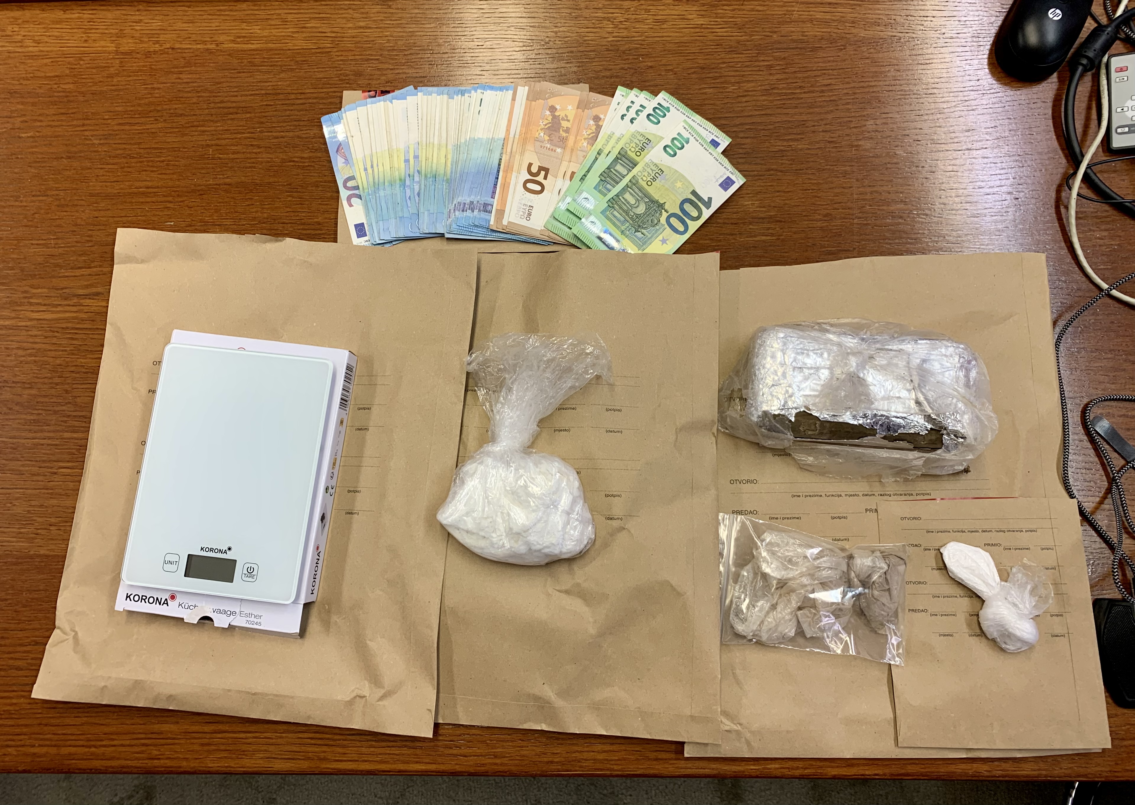 DOVRŠENA KRIMINALISTIČKA ISTRAŽIVANJA IZ DOMENE KRIMINALITETA DROGA: Zaplijenjene veće količine kokaina, heroina i amfetamina