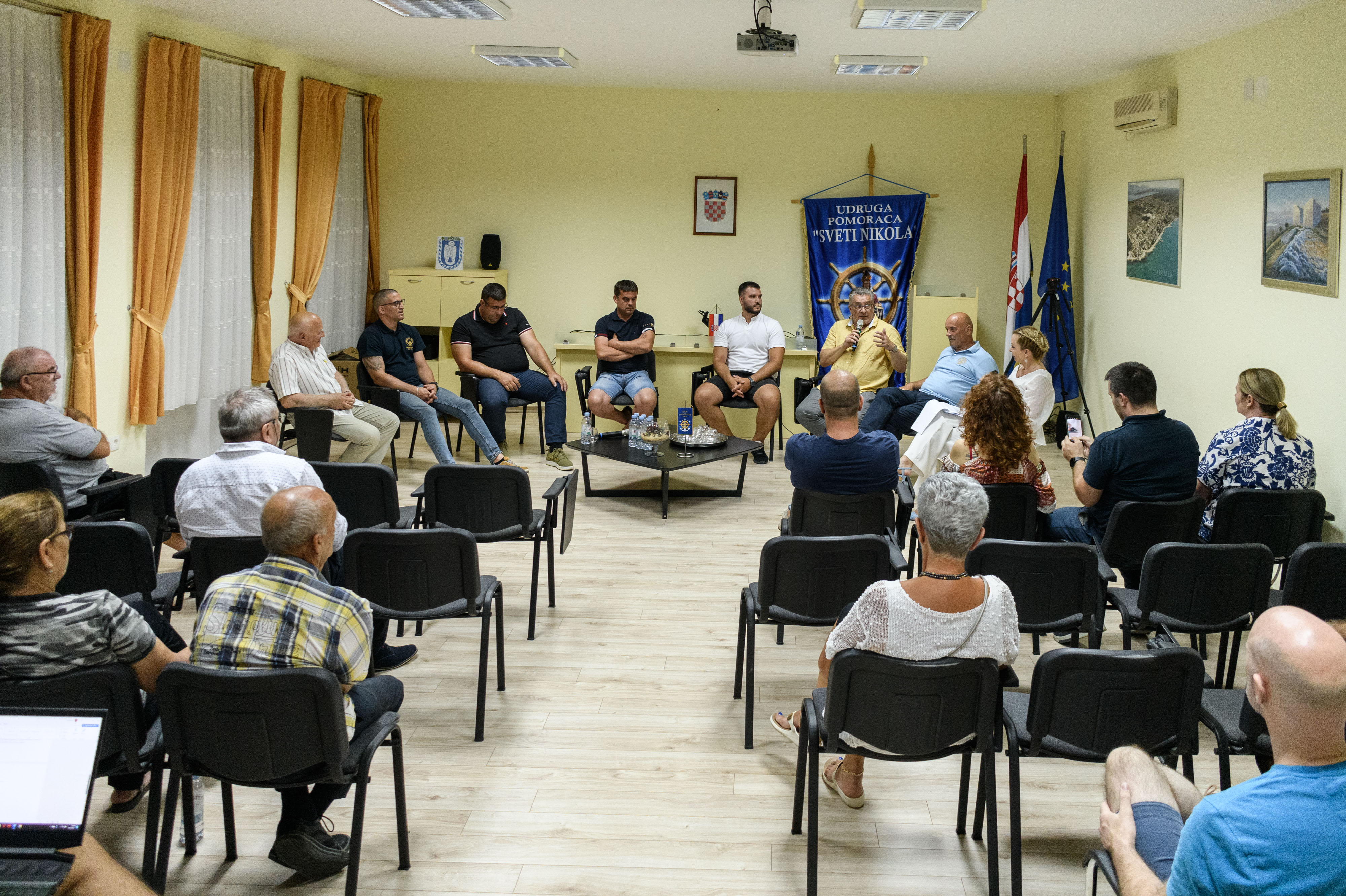 Na panelu u Vrsima se raspravljalo o prošlosti, ali i budućnosti pomorstva