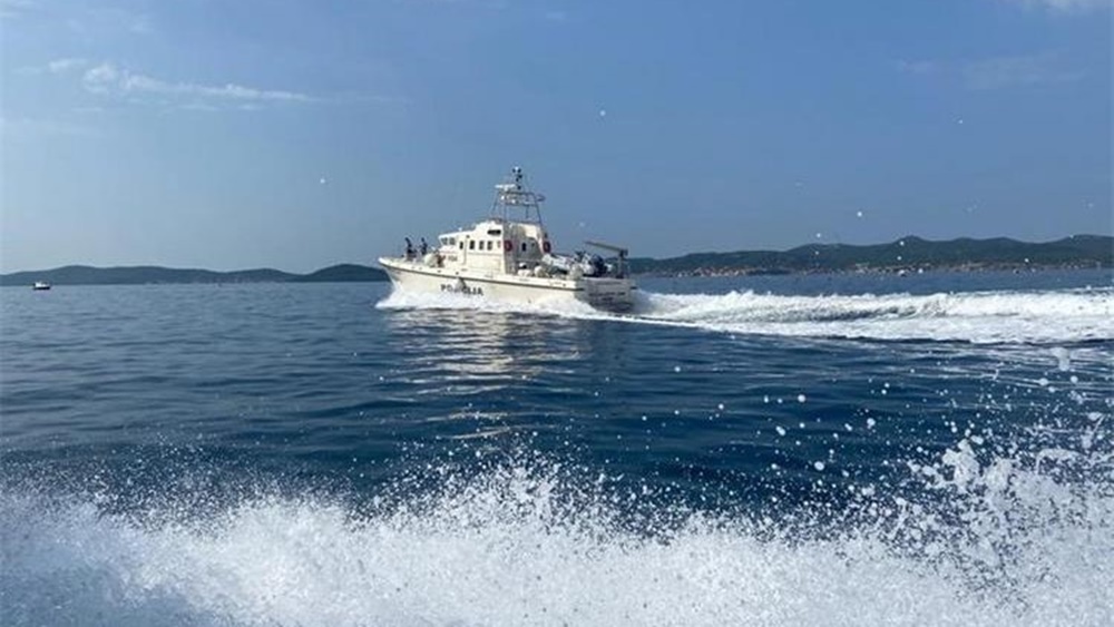 Tijekom srpnja zadarska policija u nepropisnom glisiranju zatekla 197 plovila