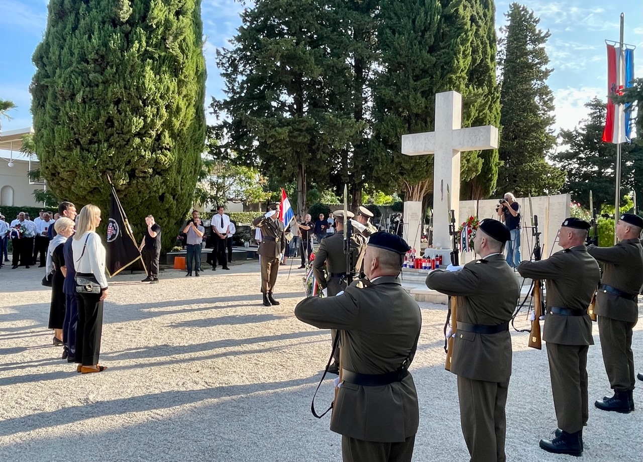 DAN OBRANE GRADA ZADRA Petar Strmota, predsjednik USDR Poskoci: "Bio je to dan kada je doslovce sve gorjelo!"