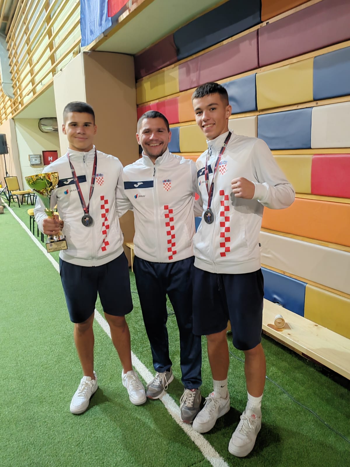 BOKSAČKI KLUB ARES Ivan Nekić i Luka Bukvić osvojili srebrna odličja na Međunarodnom turniru Sarajevo Trophy!